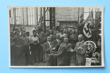 Ansichtskarte Foto AK Magdeburg 1933-1945 Fabrik Arbeiter Partei WWII WK Ehrung Architektur Ortsansicht Sachsen Anhalt